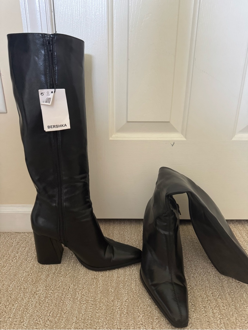 Bershka Black Knee-High Block Heel Pointed Boots Size 7/7.5